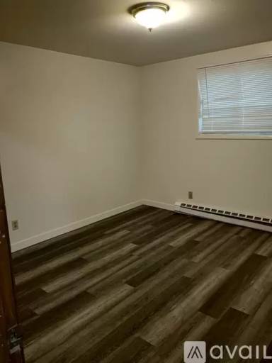 Main picture of 1412 W 11th Ave