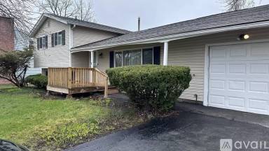 Main picture of 8 Carney Cir