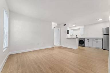 Main picture of 1220 NW 12th St Apartments