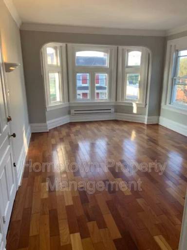 Main picture of 69 Main St