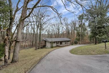 Main picture of 920 Rodney Dr