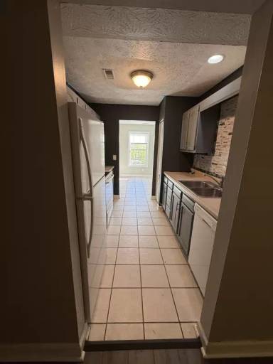 Main picture of 4 Wood Ln