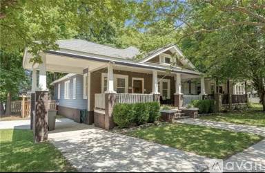 Main picture of 1701 Allen St