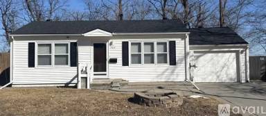 Main picture of 7317 S 69th St