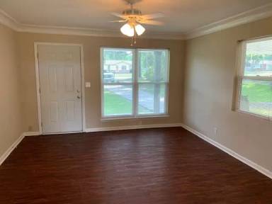 Main picture of 4944 Pikes Pond Rd