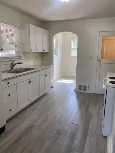 Main picture of 3903 W Crown Ave