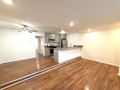 Main picture of 6738 Independence Ave