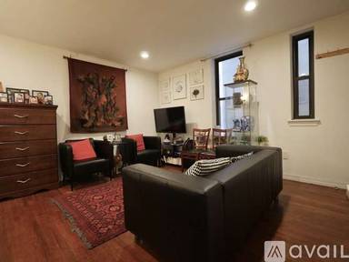 Main picture of 60 W 119th St