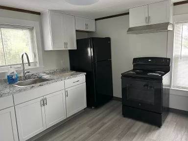 Main picture of 69 Newell St