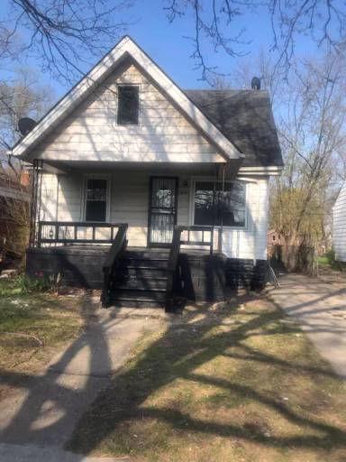 Main picture of 18191 Greeley St
