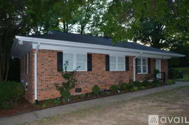 Main picture of 19 Burrage Rd NE