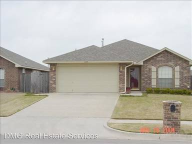 Main picture of 1416 Kenwood Dr