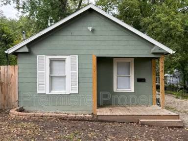 Main picture of 1537 S Willow Ave