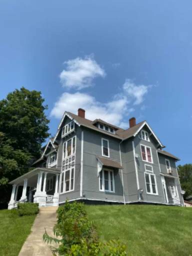 Main picture of 306 N Jefferson St
