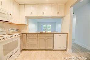 Main picture of 7830 Camino Real