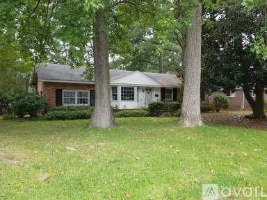 Main picture of 1421 Lakeview Dr