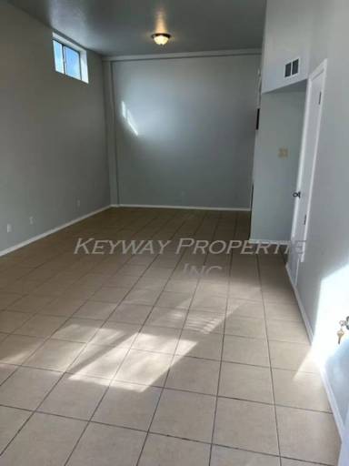 Main picture of 1200 Edith Blvd SE