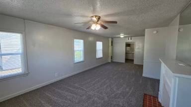 Main picture of 913 S Rusk St