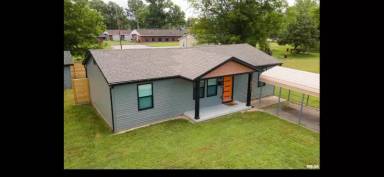 Main picture of 1301 S Holland St