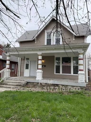 Main picture of 44 S Bradley Ave