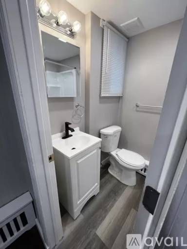 Main picture of 695 Charles St