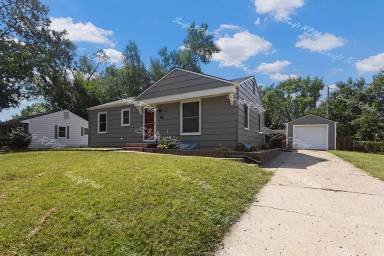Main picture of 8402 Boone Blvd