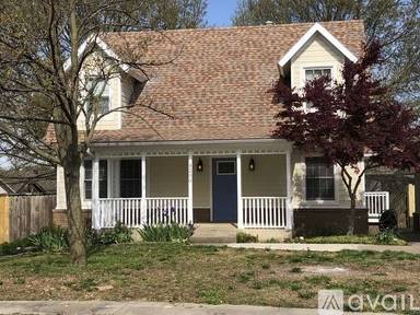 Main picture of 3200 Lynette St