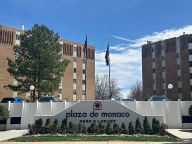 Main picture of 2835 S Monaco Pkwy