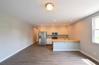 Main picture of 3501 N Illinois St