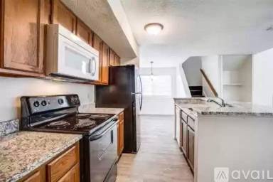 Main picture of 9803 Walnut St