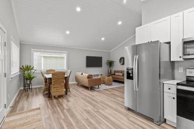 Main picture of 122 Long Pond Loop