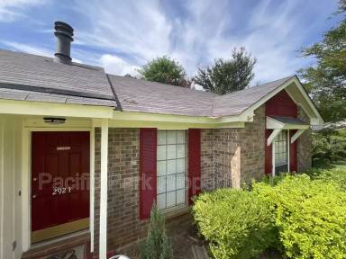 Main picture of 2921 Willow Lane Dr
