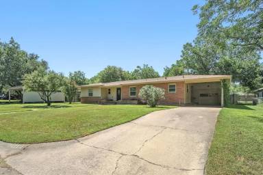 Main picture of 4057 Stratford St