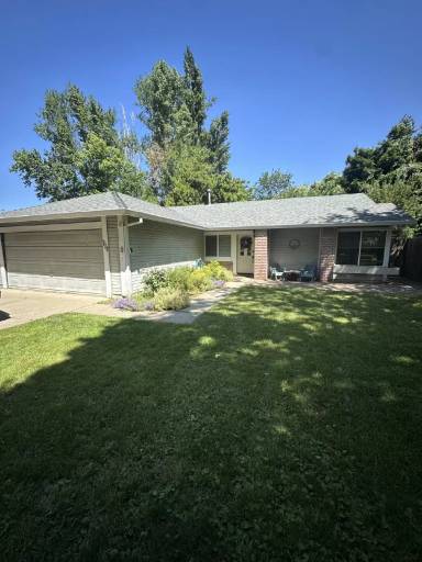 Main picture of 779 Victorian Park Dr