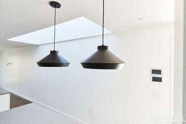 Main picture of 321 Rose Ave