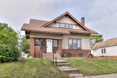 Main picture of 410 E Park St