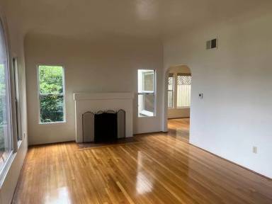 Main picture of 3043 Union St