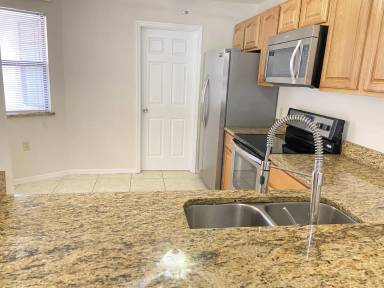 Main picture of 5061 Ernst Ct