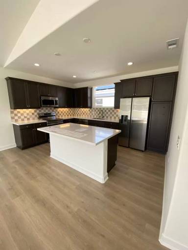 Main picture of 1051 Terra Way