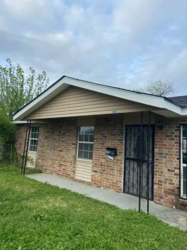 Main picture of 1461 Lincoln Ave
