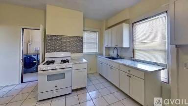 Main picture of 29 Glenwood Sq