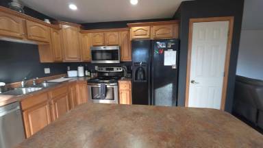 Main picture of 1069 E Turnpike Ave