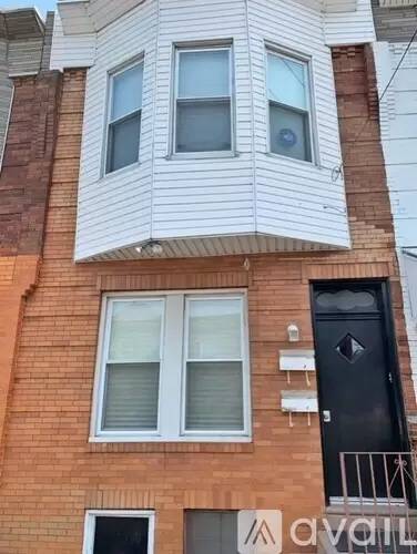 Main picture of 930 W Porter St
