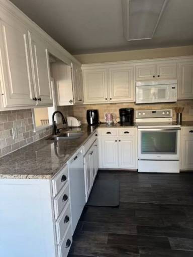 Main picture of 625 Kings Mountain Dr