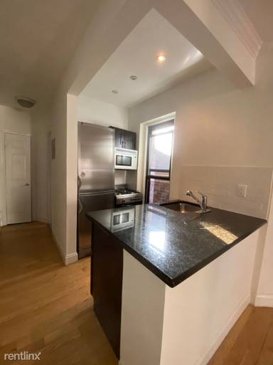 Main picture of 332 E 71st St