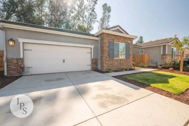 Main picture of 1457 Las Rosas Ave