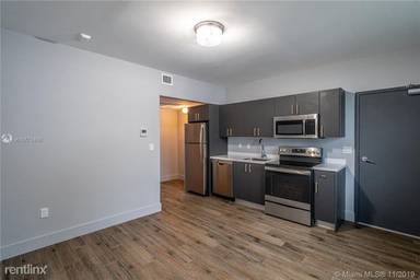 Main picture of 1569 Meridian Ave