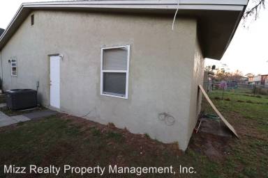 Main picture of 743 Lucaya Dr