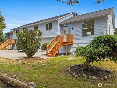 Main picture of 17703 Engebretsen Rd