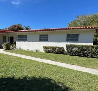 Main picture of 2500 SW 58th Ave